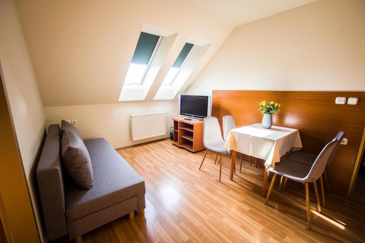 Apartment,1149449746:JPEG
