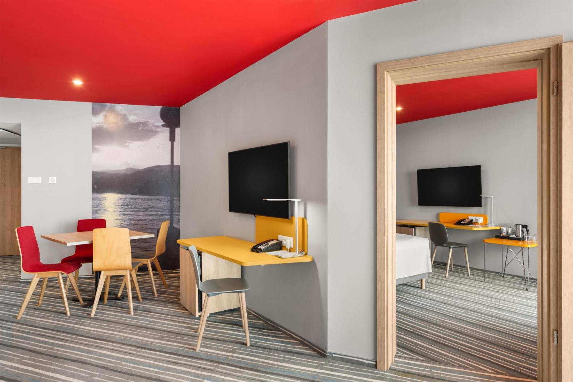 One-Bedroom Suite