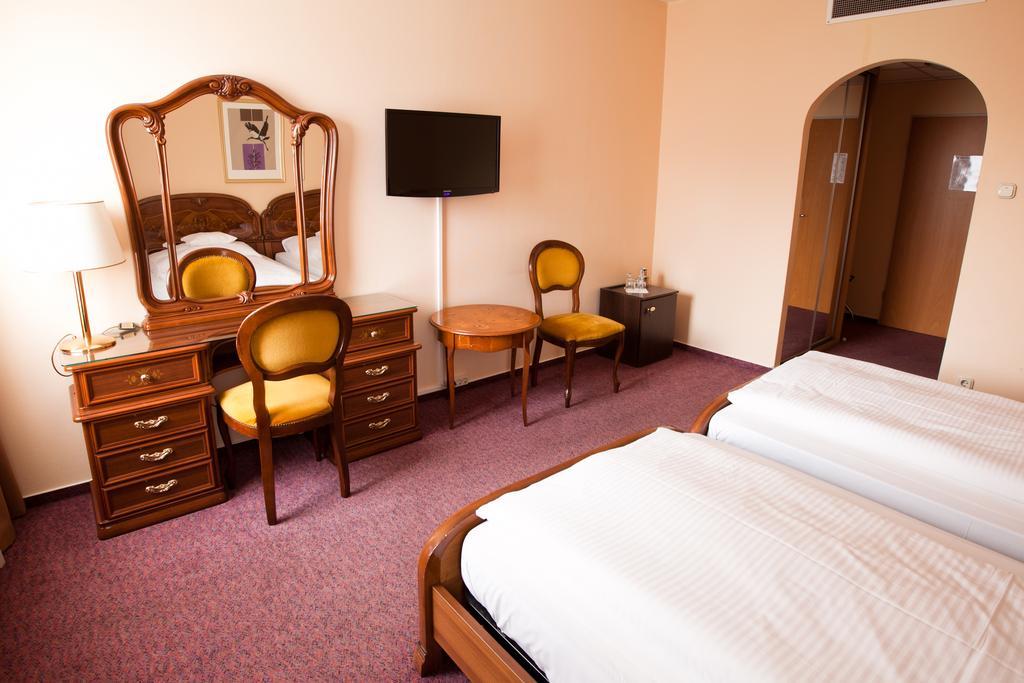 Twin Room,1005774565:JPEG