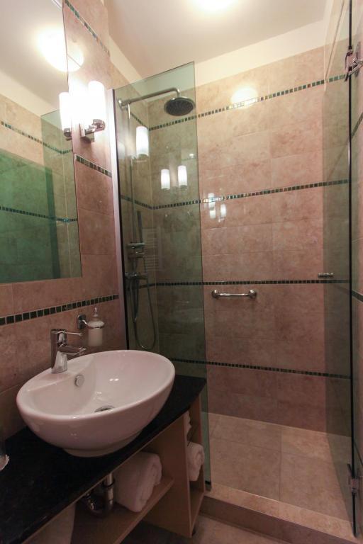 Deluxe Double Suite