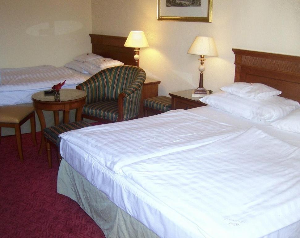 Triple Room,6804328:JPEG