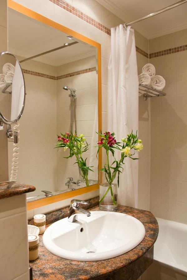 Superior Double or Twin Room Lake View,1142640574:JPEG