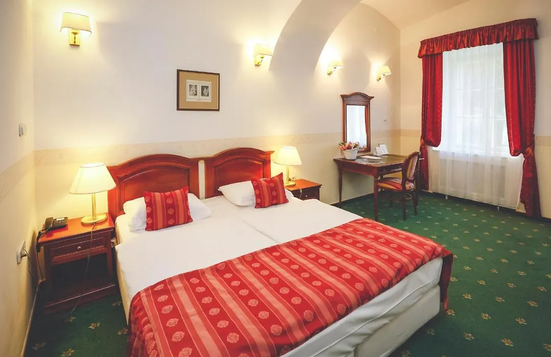 Szidonia Castle-1
