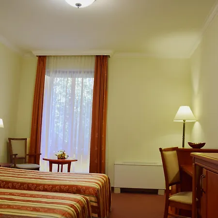Gereby Kuria Hotel Es Lovasudvar-3