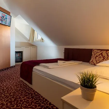 Teatrum Boutique Hotel-3