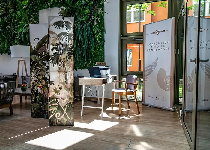 Pangea Hotel Mestecǎneşti, Ungaria