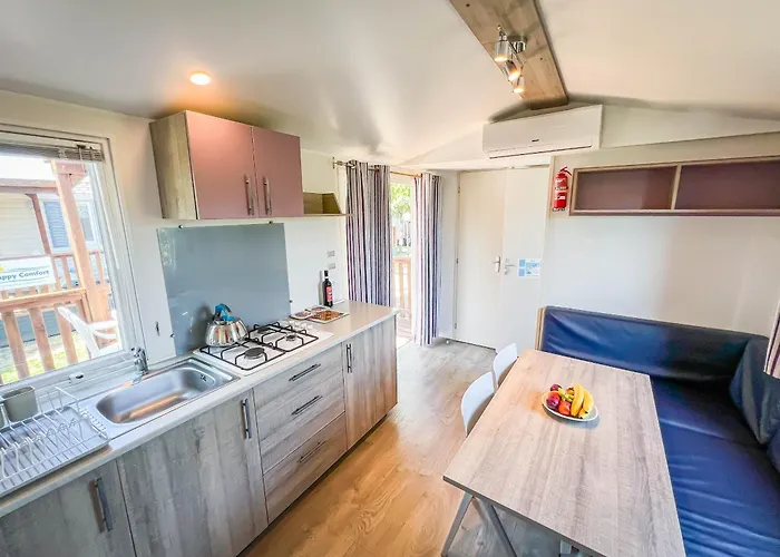 Happy Camp Mobile Homes In Balatontourist Fuered Camping & Bungalows