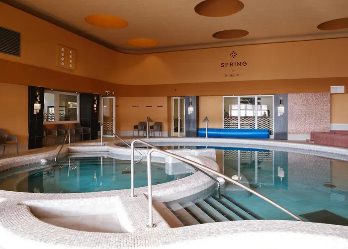 Hunguest Hotel Flora
