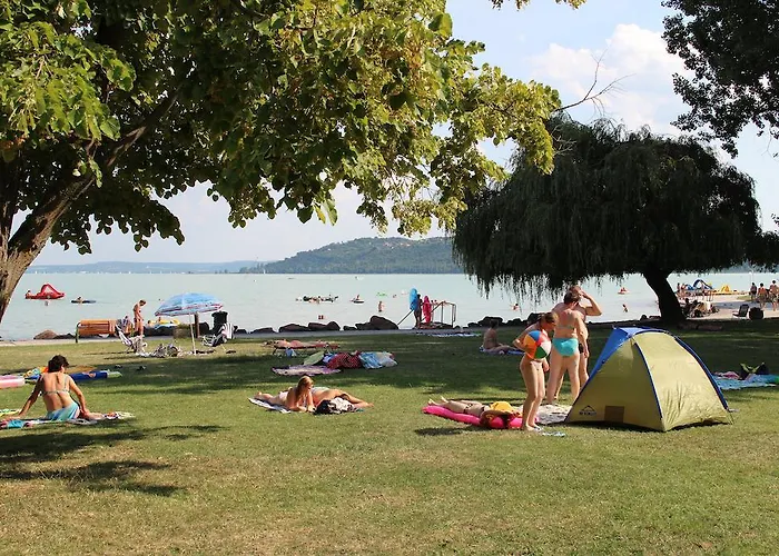 Happy Camp Mobile Homes In Balatontourist Fuered Camping & Bungalows