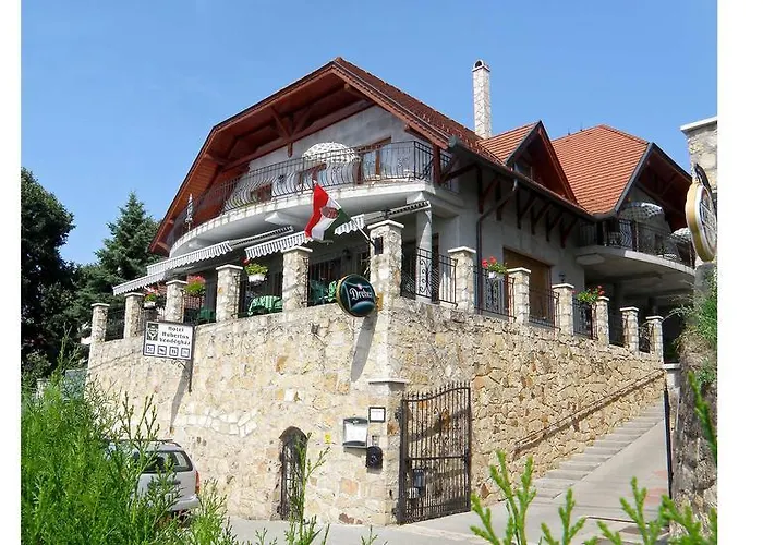 Hotel Hubertus Zebegeny