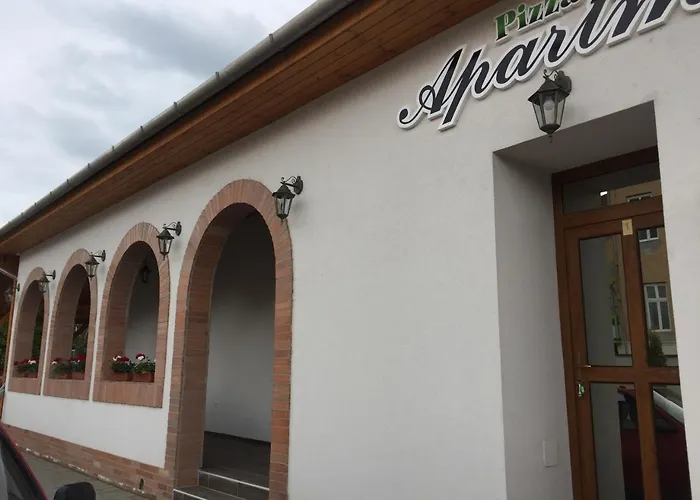 Pizza Tábor