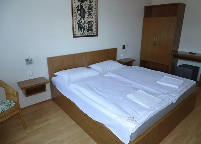 Alabardos Panzio Es Apartmanhaz Esztergom, Hungary